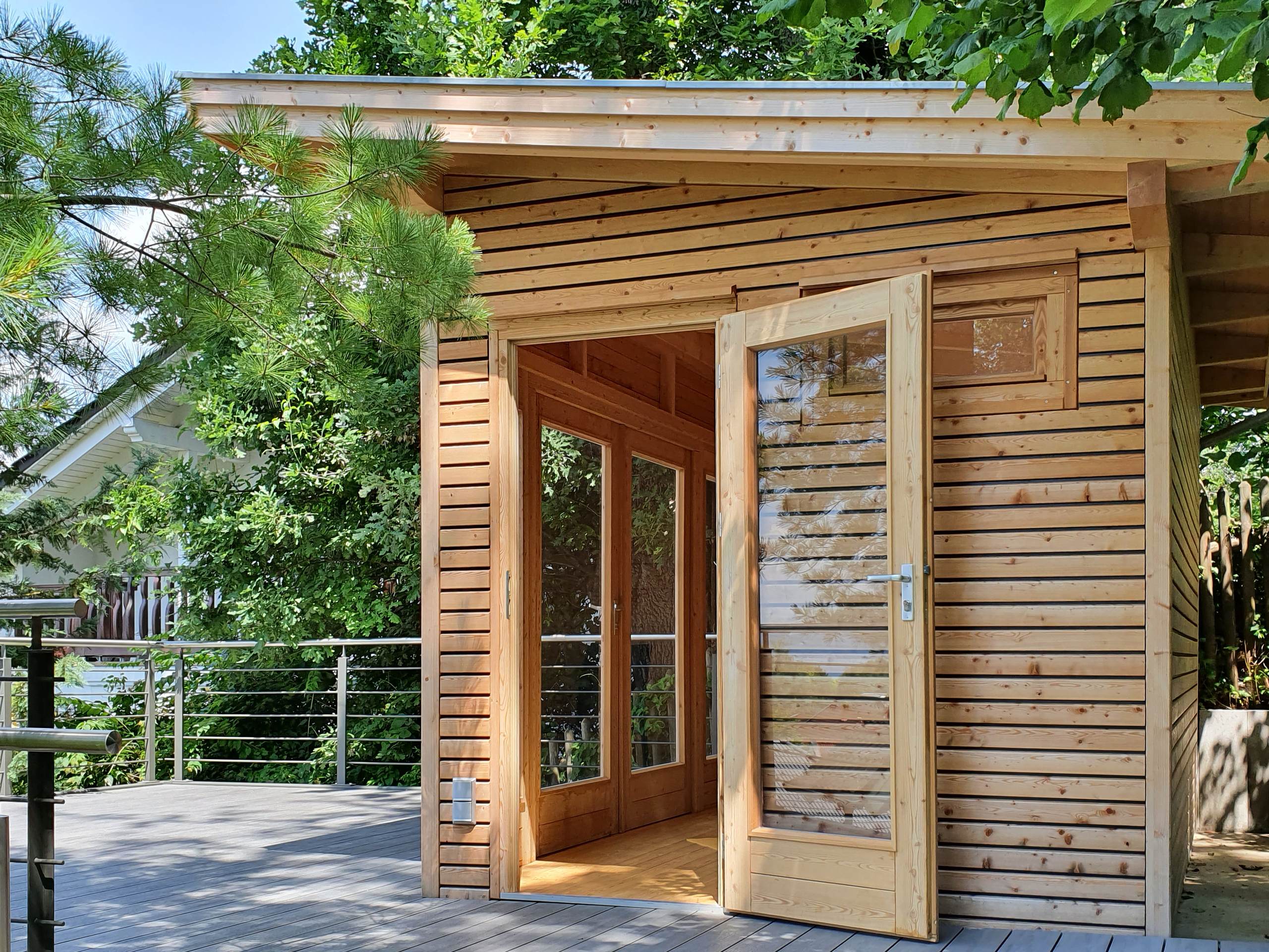 Premium Gartenhaus Cara Yoga - Gartenhaus Herkommer