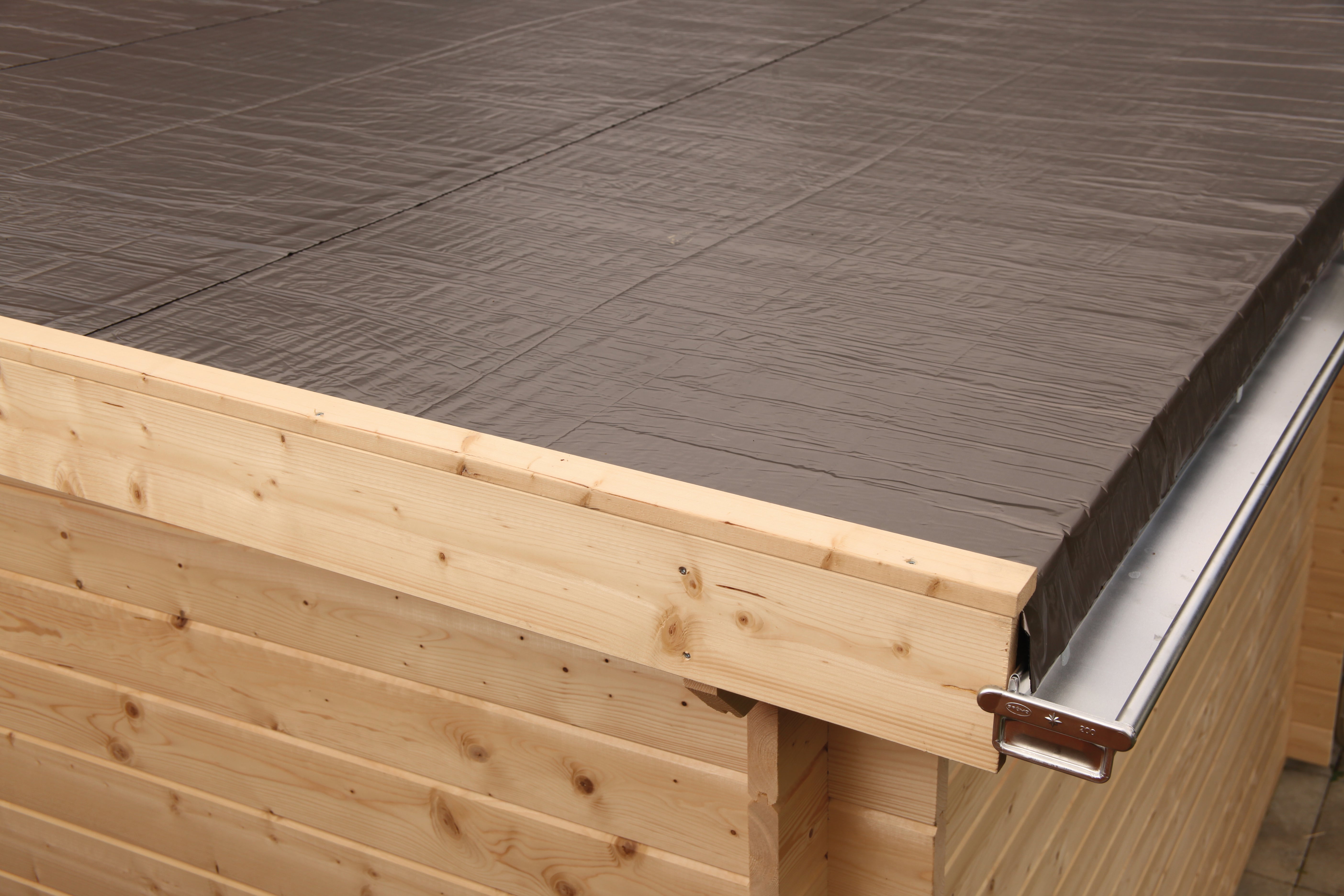 Dachrinne Alu eckig Flachdach mit 1 Fallrohr - Gartenhaus Herkommer