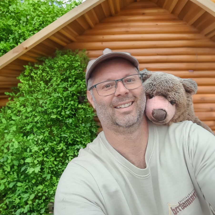Metall-Gartenhaus / Gerätehaus Thorin 5324 Anthrazit mit Terrasse - Gartenhaus Herkommer
