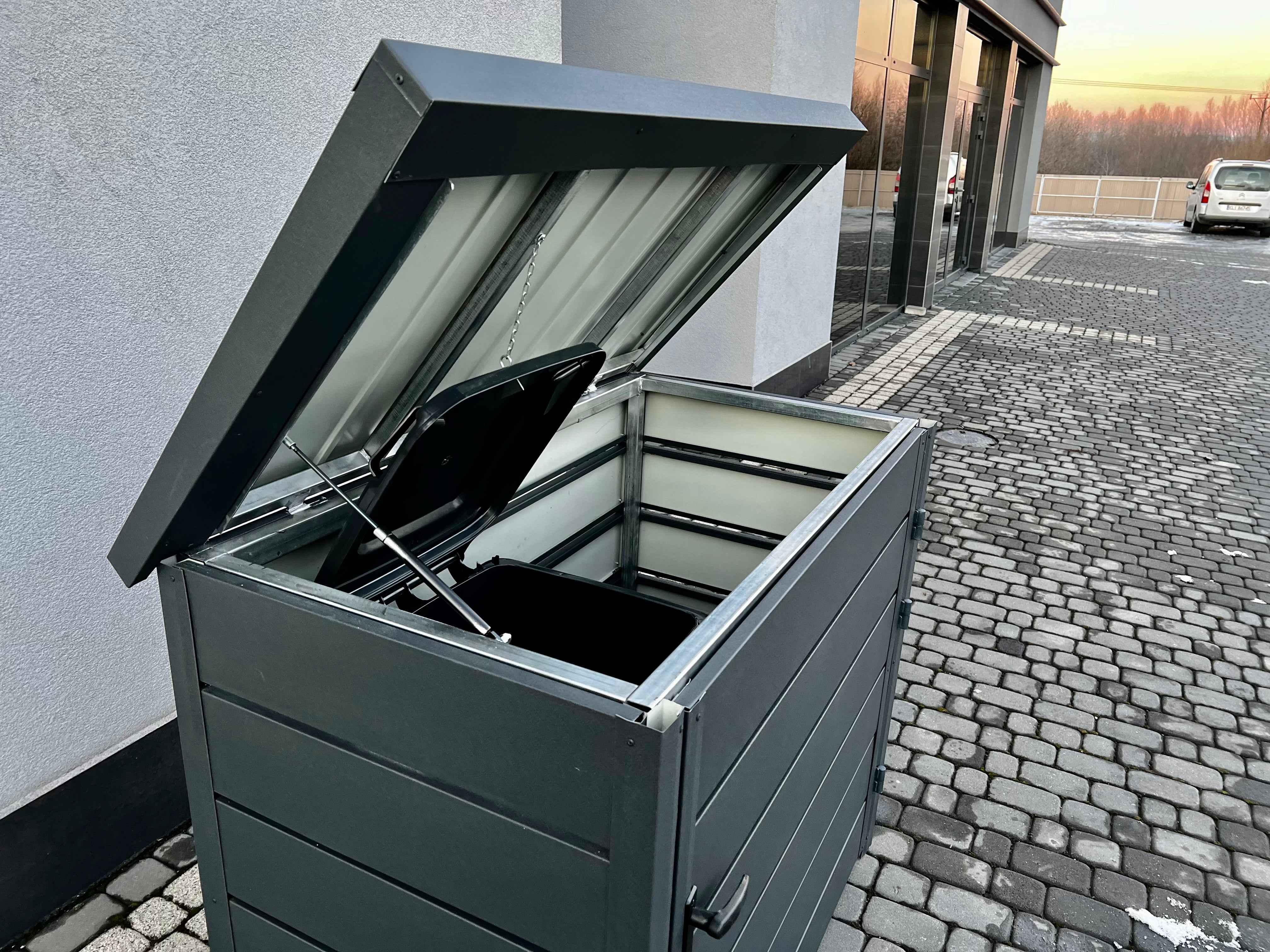 Metall-Mülltonnenbox MAFAL mit gefedertem Klappdeckel