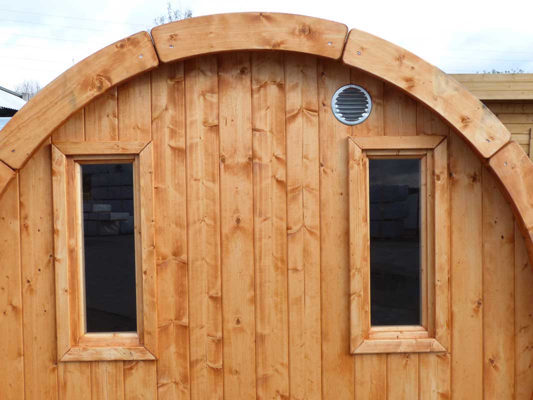 Gartensauna Sida 2140 Bausatz mit roten Dachschindeln