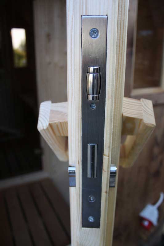 Gartensauna Sida 2140 Bausatz mit roten Dachschindeln